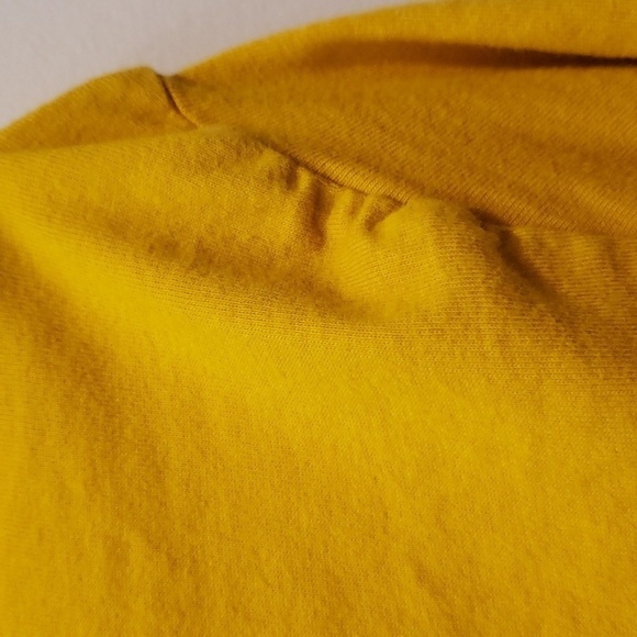 TOMMY Hilfiger T-Shirt Yellow White Strip Across Men's Size Small - Picture 13 of 13